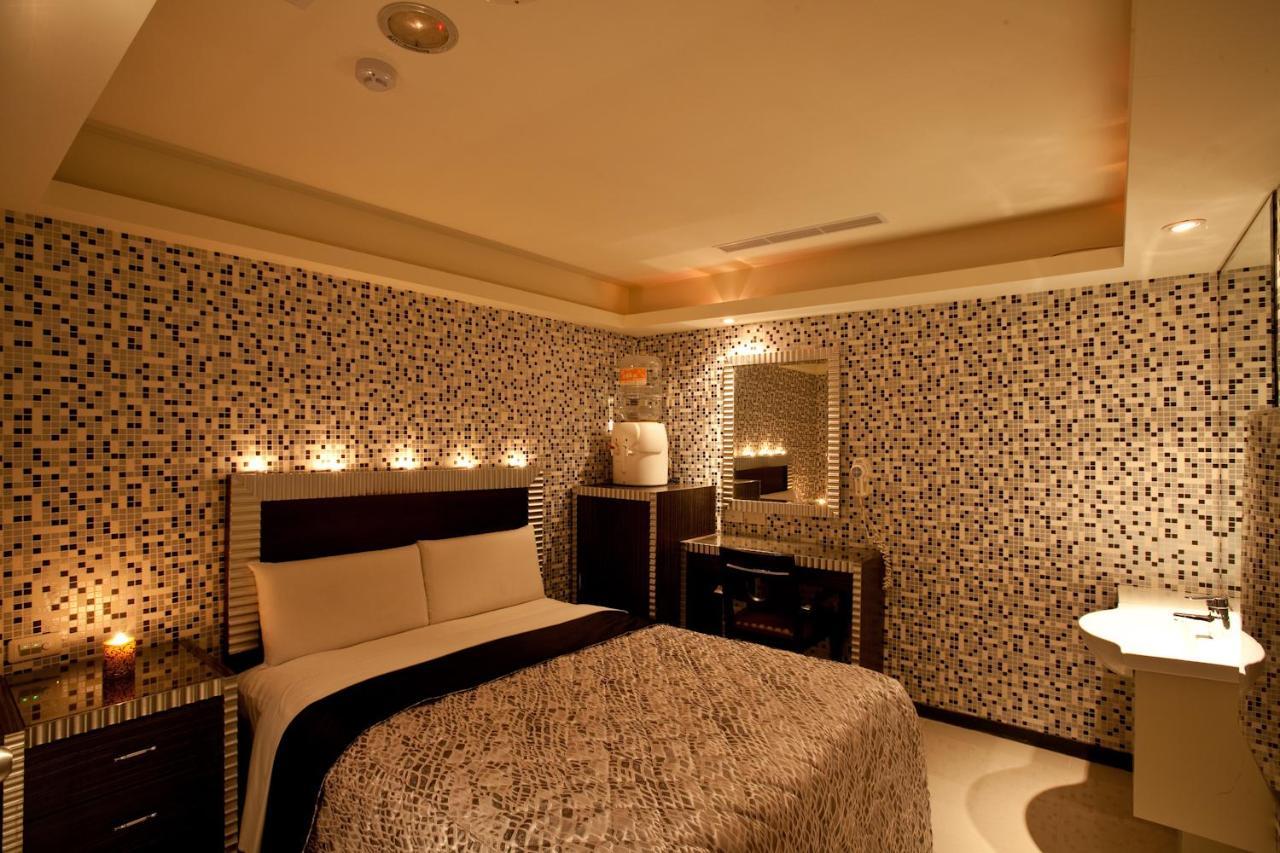 Holyone Hotel Тайбэй Экстерьер фото