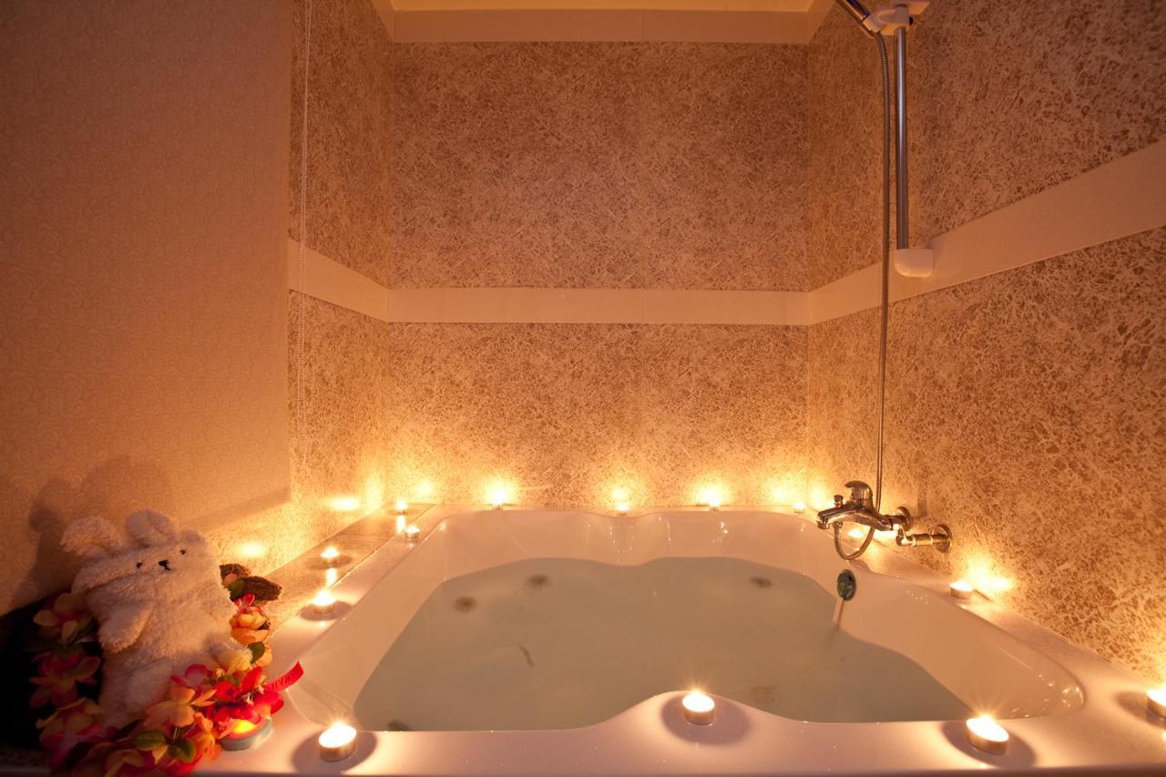 Holyone Hotel Тайбэй Экстерьер фото